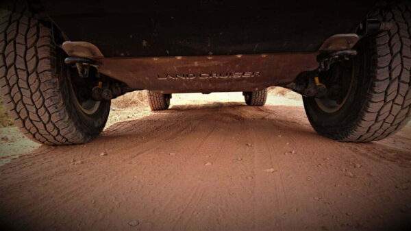 Toyota Land Cruiser 200VX Gobi Skid Plate - Image 4