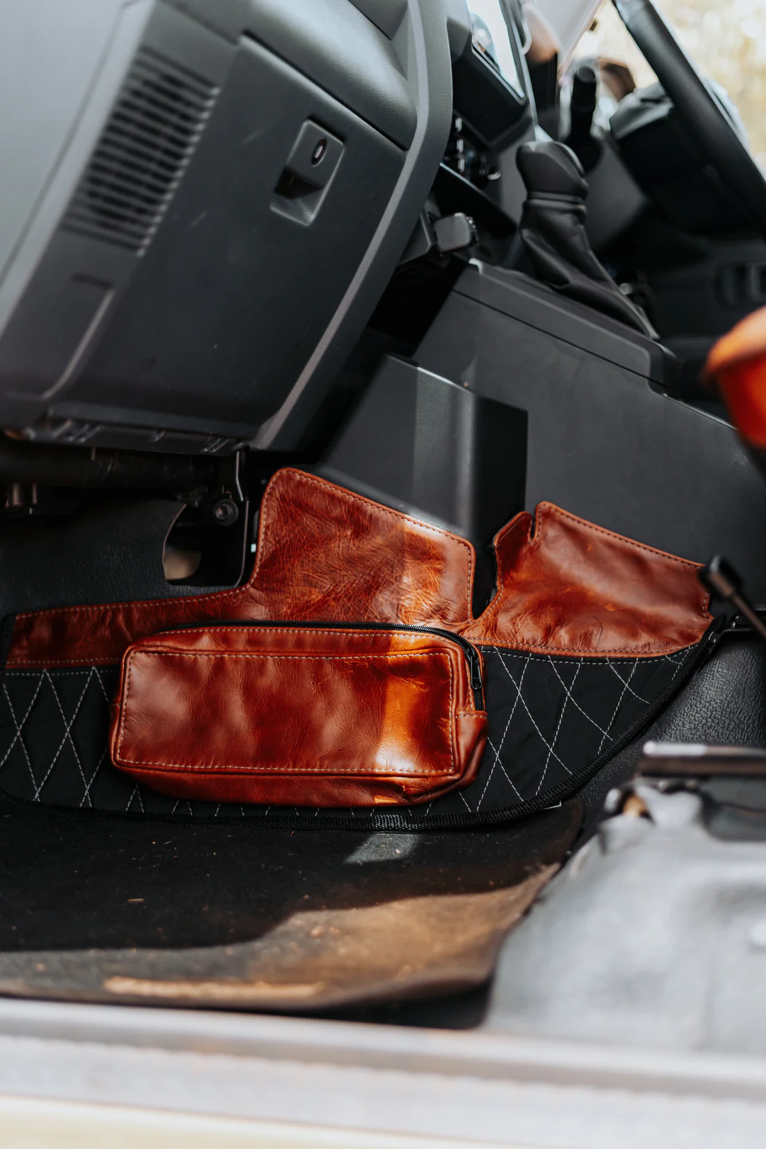 Beesdam Transmission Cover - Legacy Premium Collection - Image 2