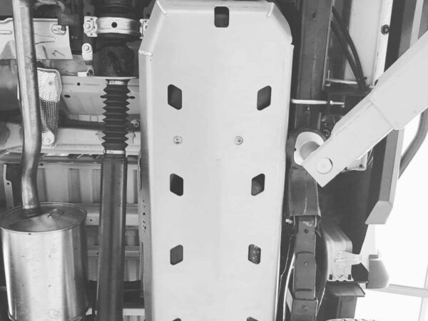 Toyota Hilux GD6 2016+ Gobi-X Fuel Tank Skid Plate - Image 4