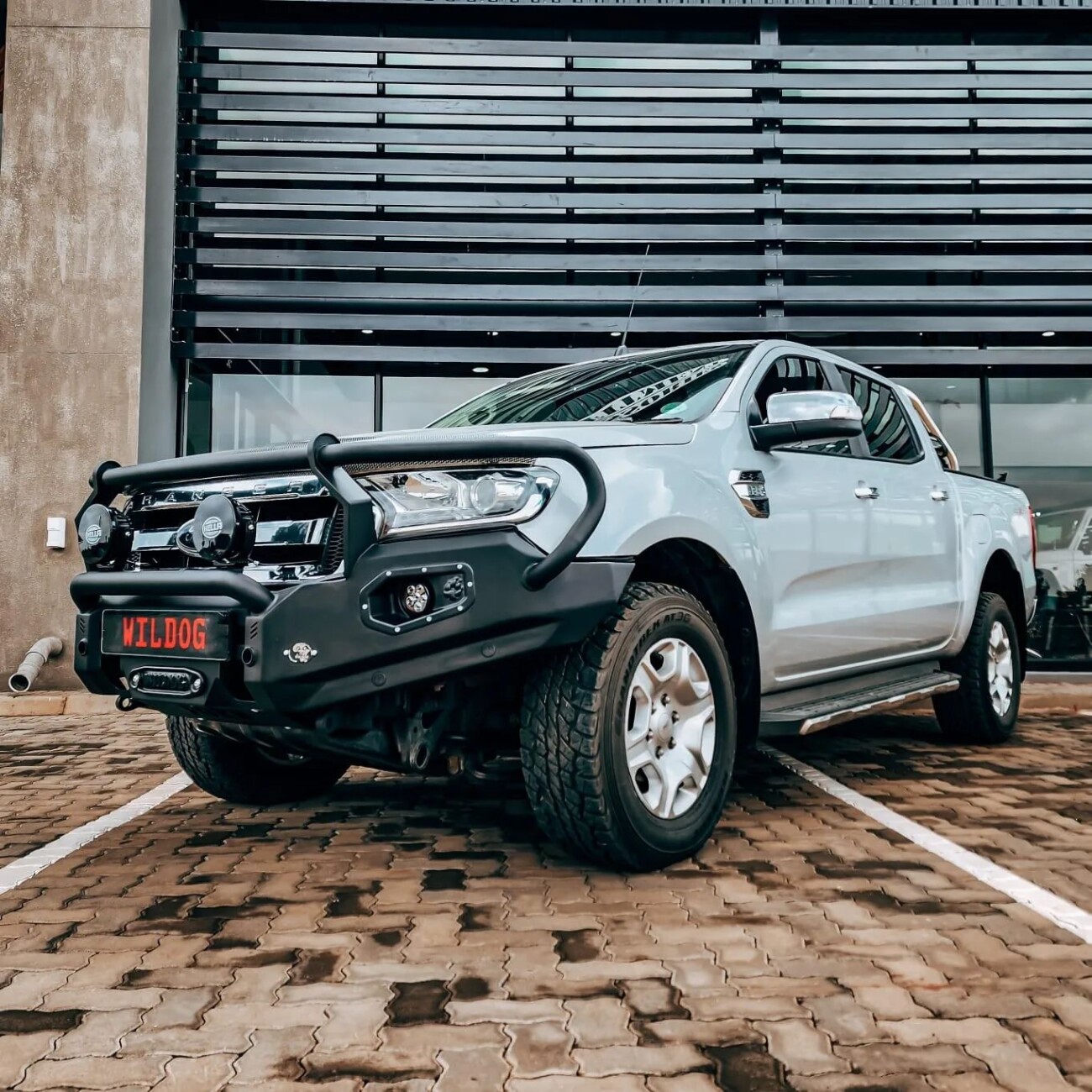 Ford Ranger/Everest PX2/3 2016-2022 Wildog Hunter (Nudge Incl) Bull Bar - Image 3