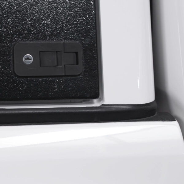 Toyota Hilux D4D Bushtech Aluminium Canopy - Image 9
