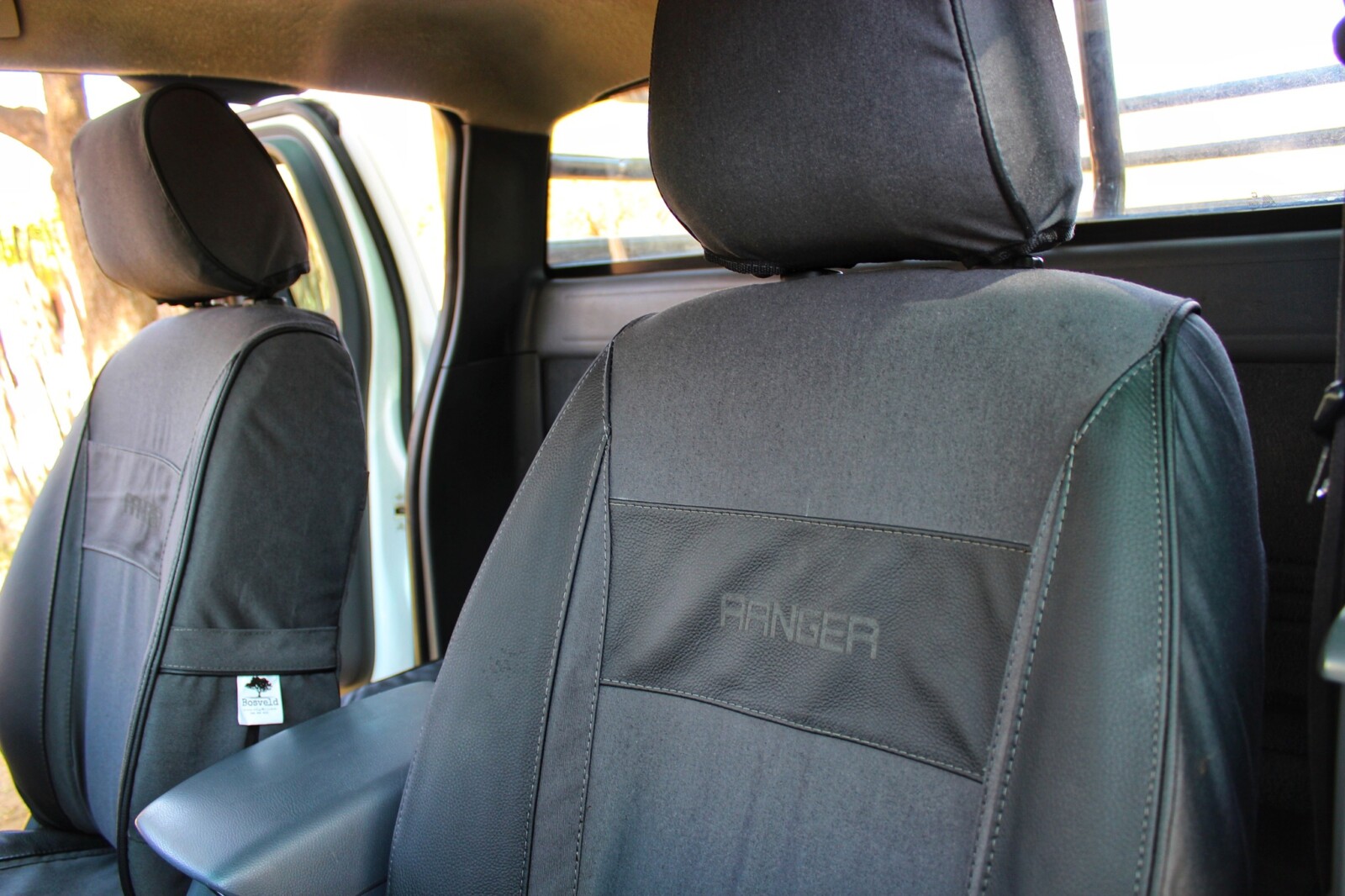 Bosveld Kameeldoring – Canvas and Leather Seat Covers - Image 10
