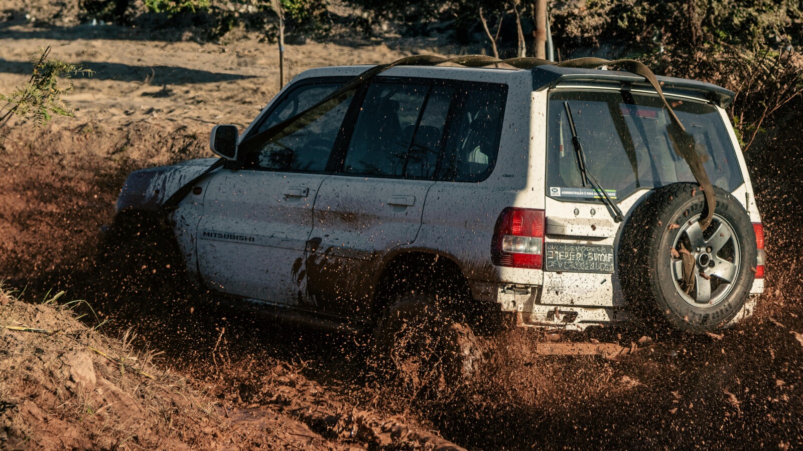 Essential 4×4 Accessories to Elevate Your Off-Road Adventures