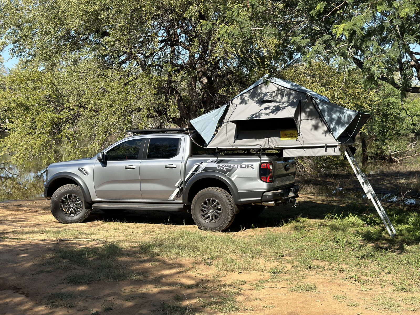 Eezi-Awn Series 3 40TH Edition Rooftop Tent