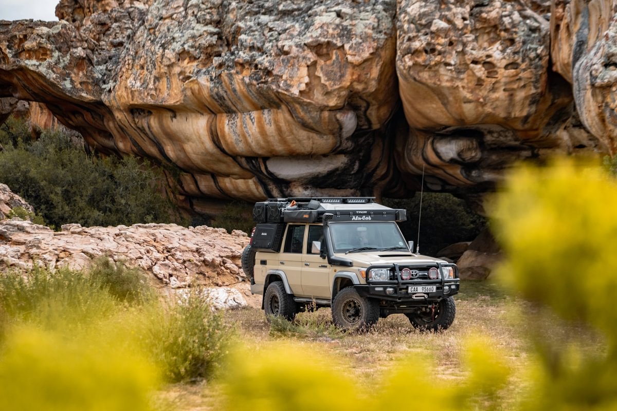Toyota Land Cruiser 76 Series 2009+ Alu-Cab Thor Roof Conversion - Image 3