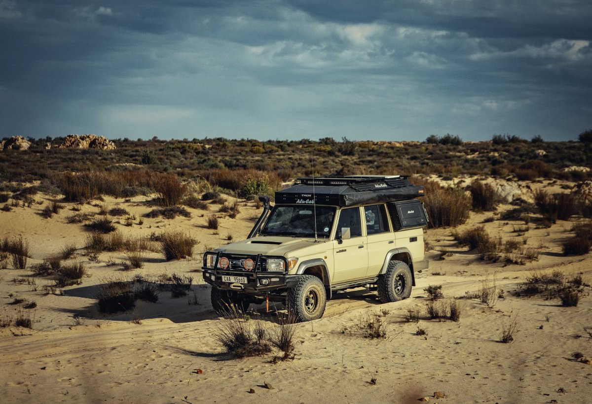 Toyota Land Cruiser 76 Series 2009+ Alu-Cab Thor Roof Conversion - Image 18