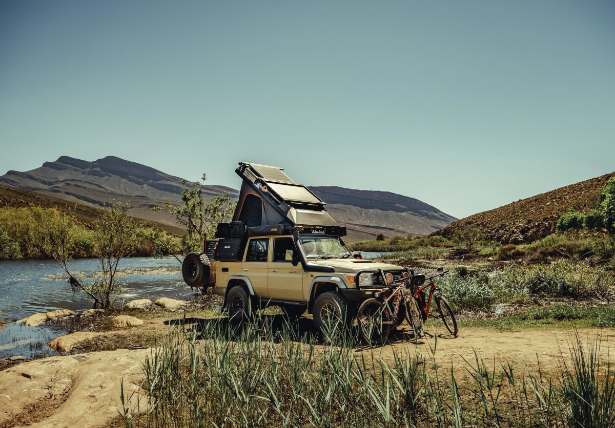 Toyota Land Cruiser 76 Series 2009+ Alu-Cab Thor Roof Conversion - Image 15
