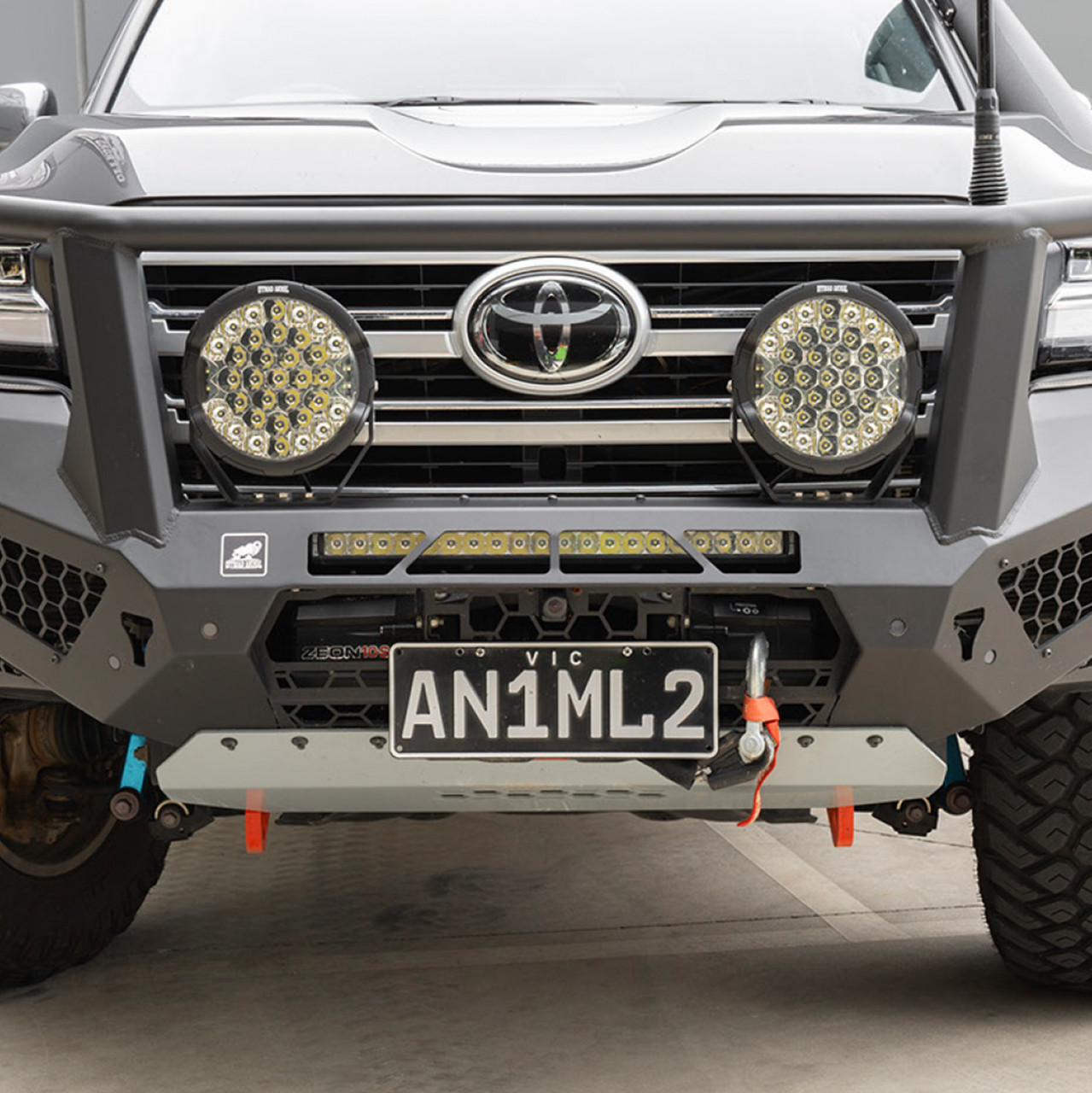 Toyota Land Cruiser 300 2021+ Offroad Animal Toro Bull Bar - Image 5