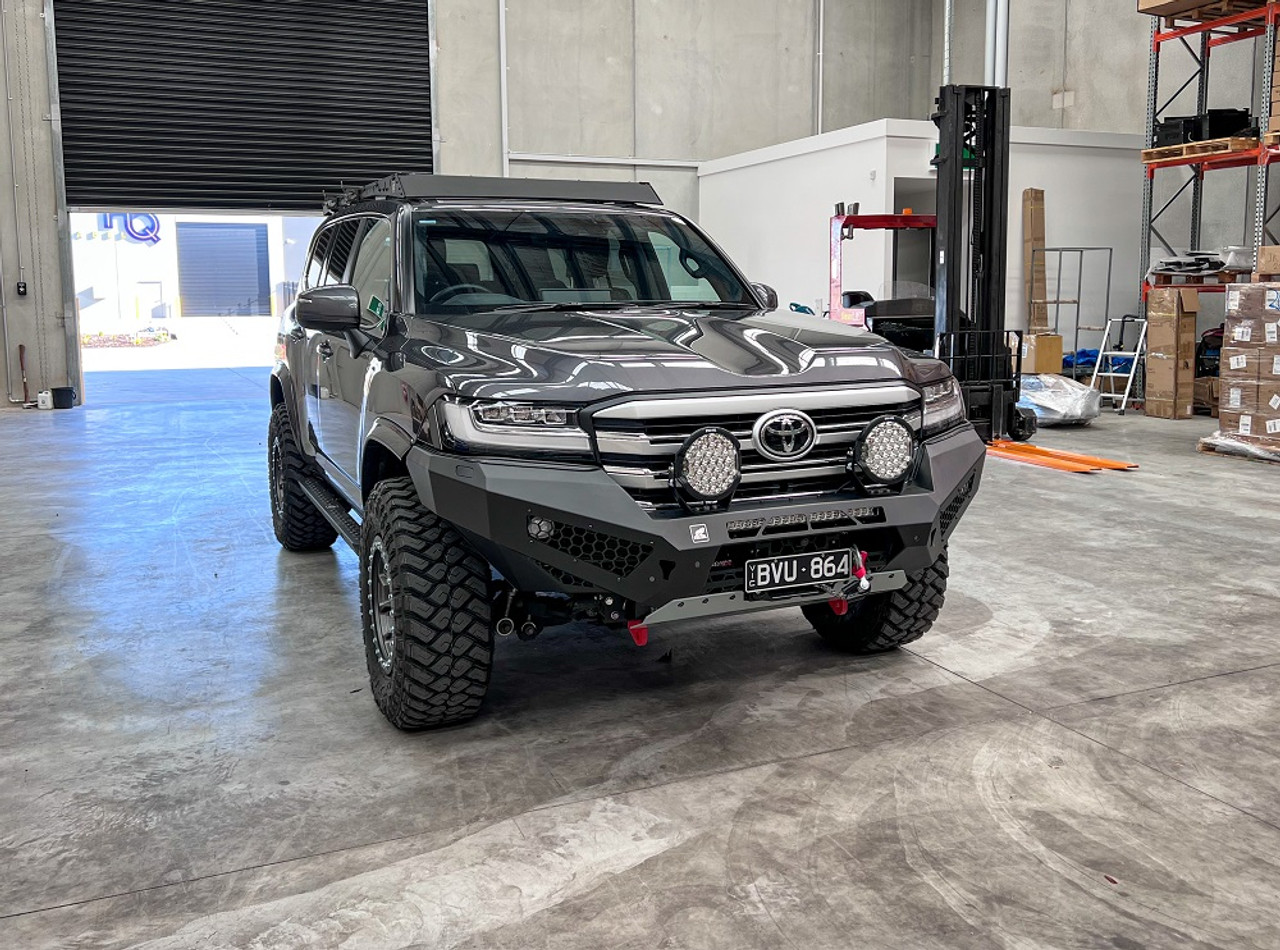 Toyota Land Cruiser 300 2021+ Offroad Animal Predator Bull Bar - Image 3