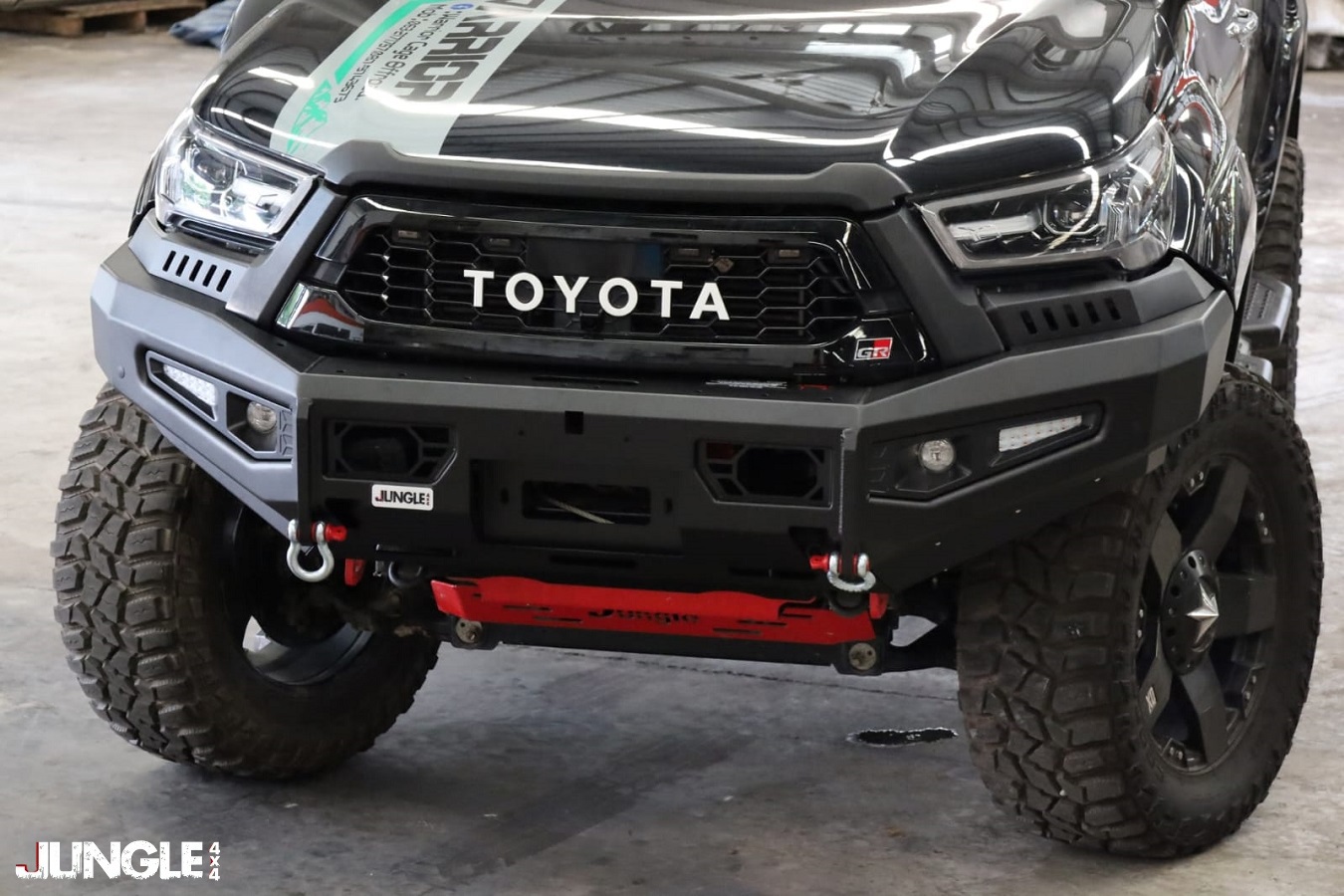Toyota Hilux GD6 Legend/GR-S II 2021+ Jungle Crown Series (Non-Hoop) Bull bar - Image 3