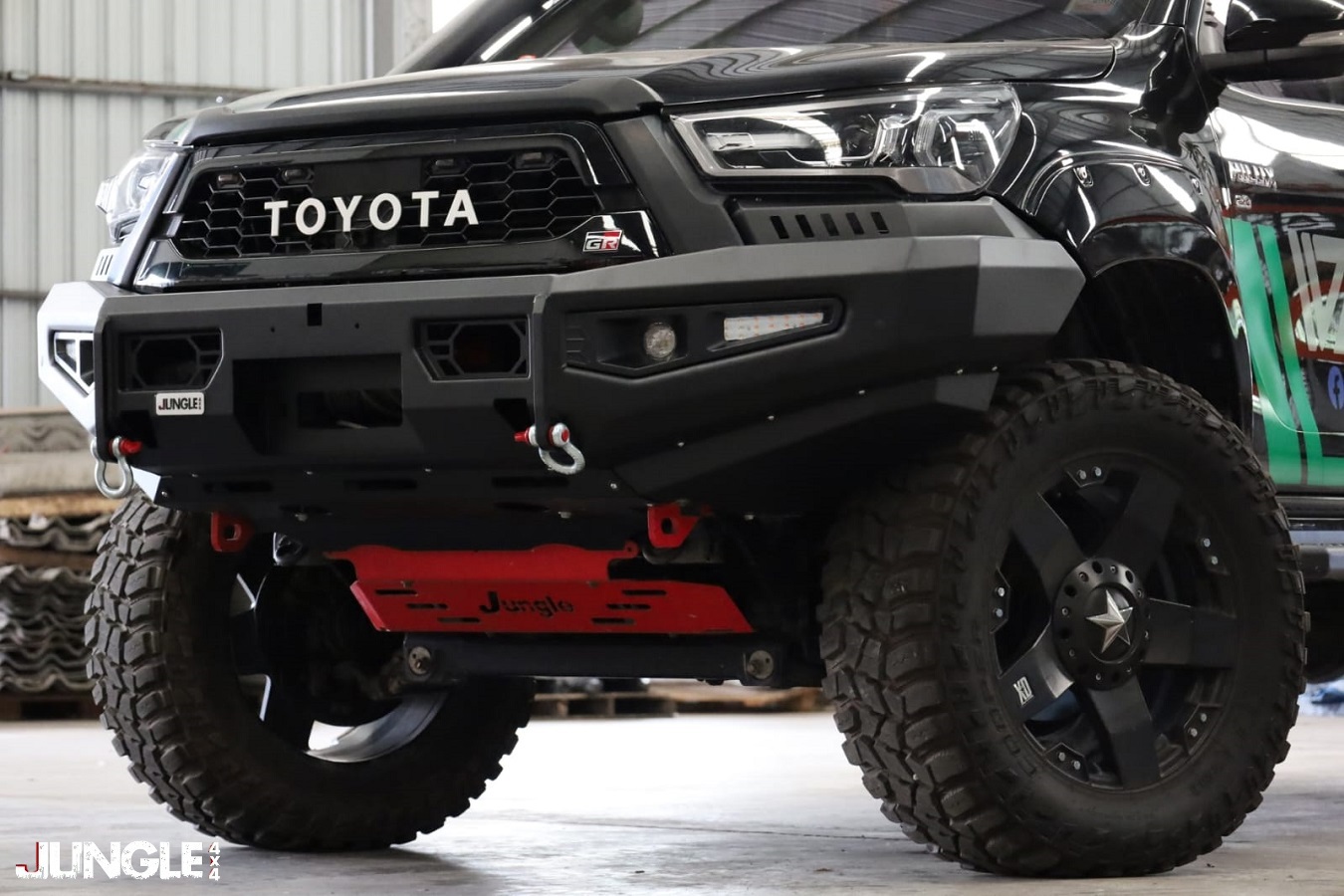 Toyota Hilux GD6 Legend/GR-S II 2021+ Jungle Crown Series (Non-Hoop) Bull bar - Image 2