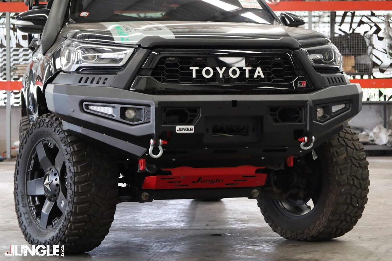 Toyota Hilux GD6 Legend/GR-S II 2021+ Jungle Crown Series (Non-Hoop) Bull bar