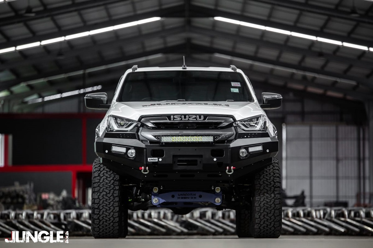 Isuzu D-Max 2022+ Jungle Deluxe (Non-Hoop) Bull Bar