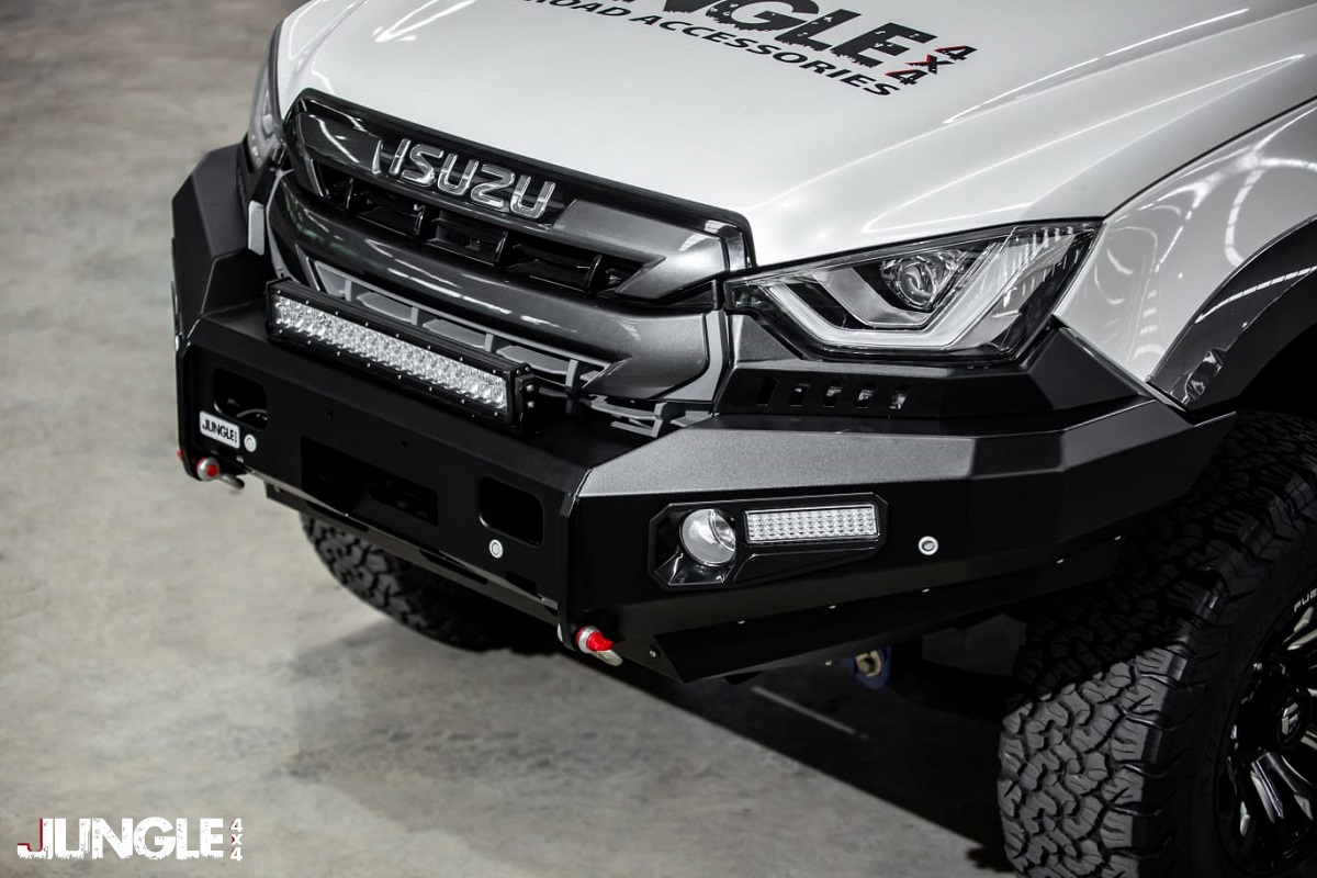 Isuzu D-Max 2022+ Jungle Deluxe (Non-Hoop) Bull Bar - Image 2