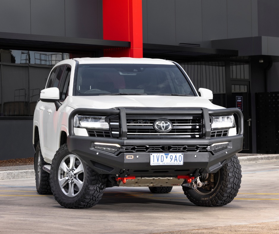 Toyota Land Cruiser 300 2021+ ARB Summit MKII Bull Bar