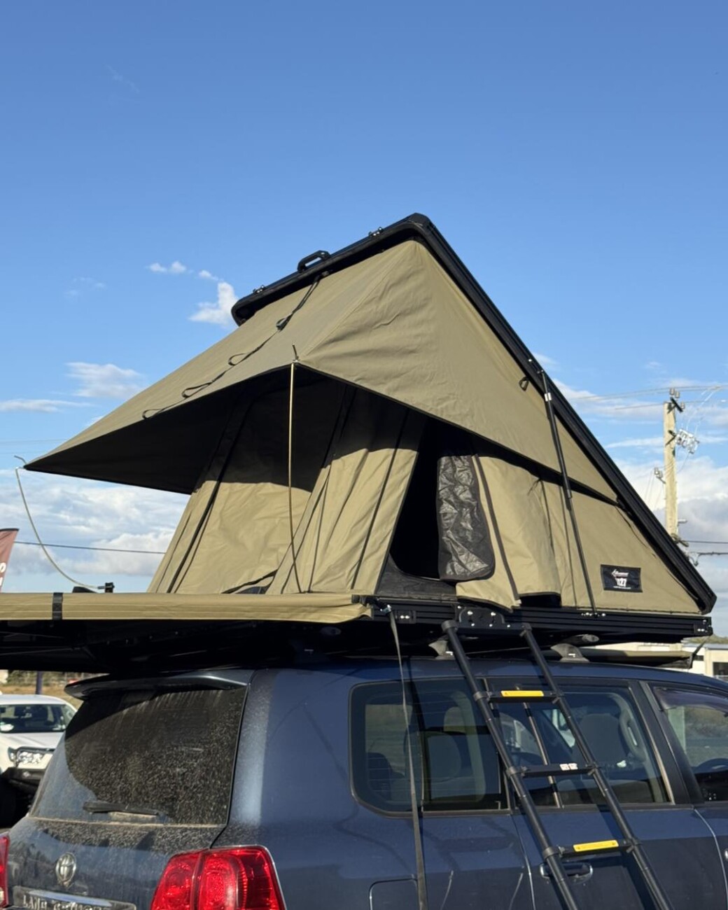 Bush Company LX27 Clamshell Rooftop Tent - Image 5
