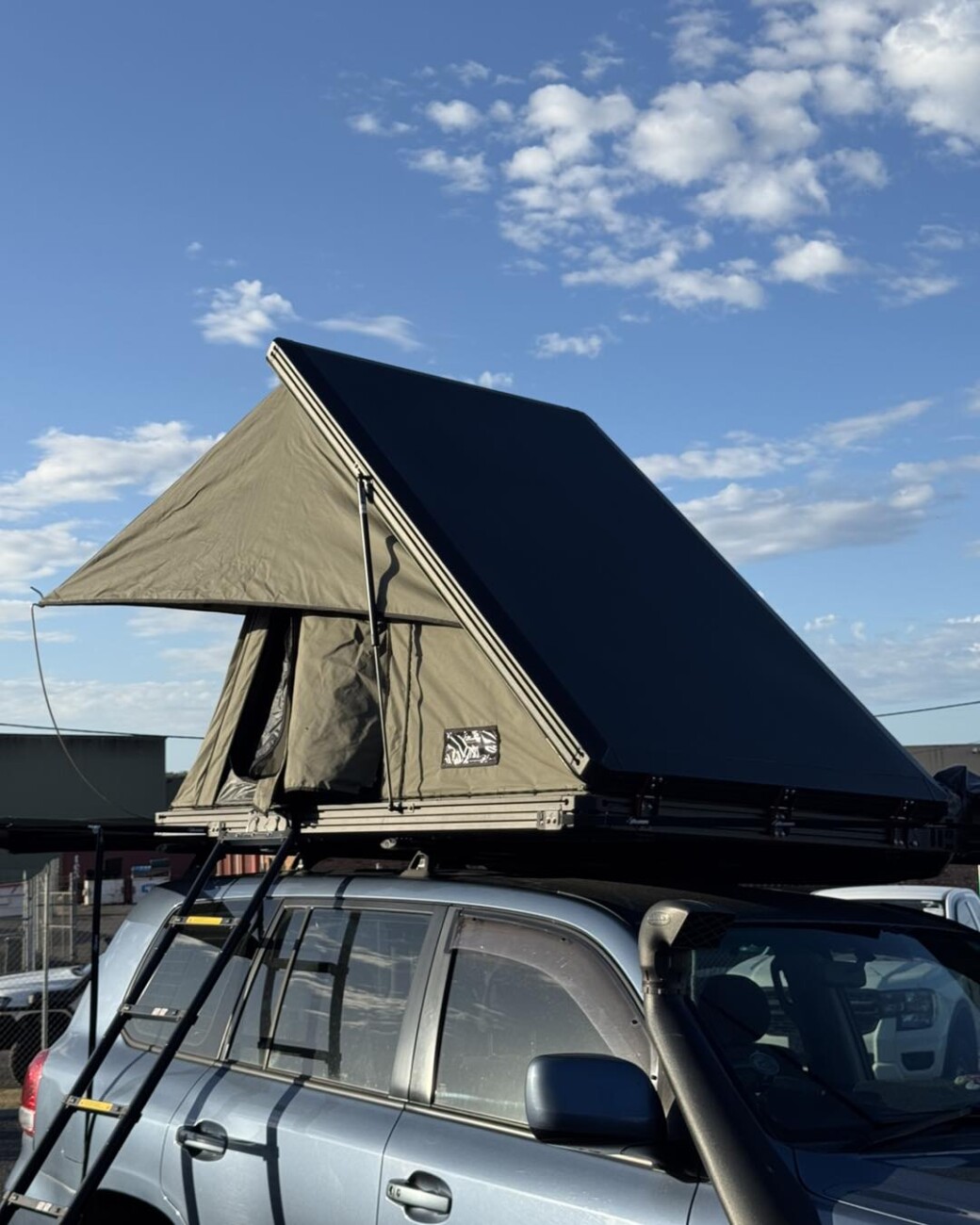 Bush Company LX27 Clamshell Rooftop Tent - Image 3