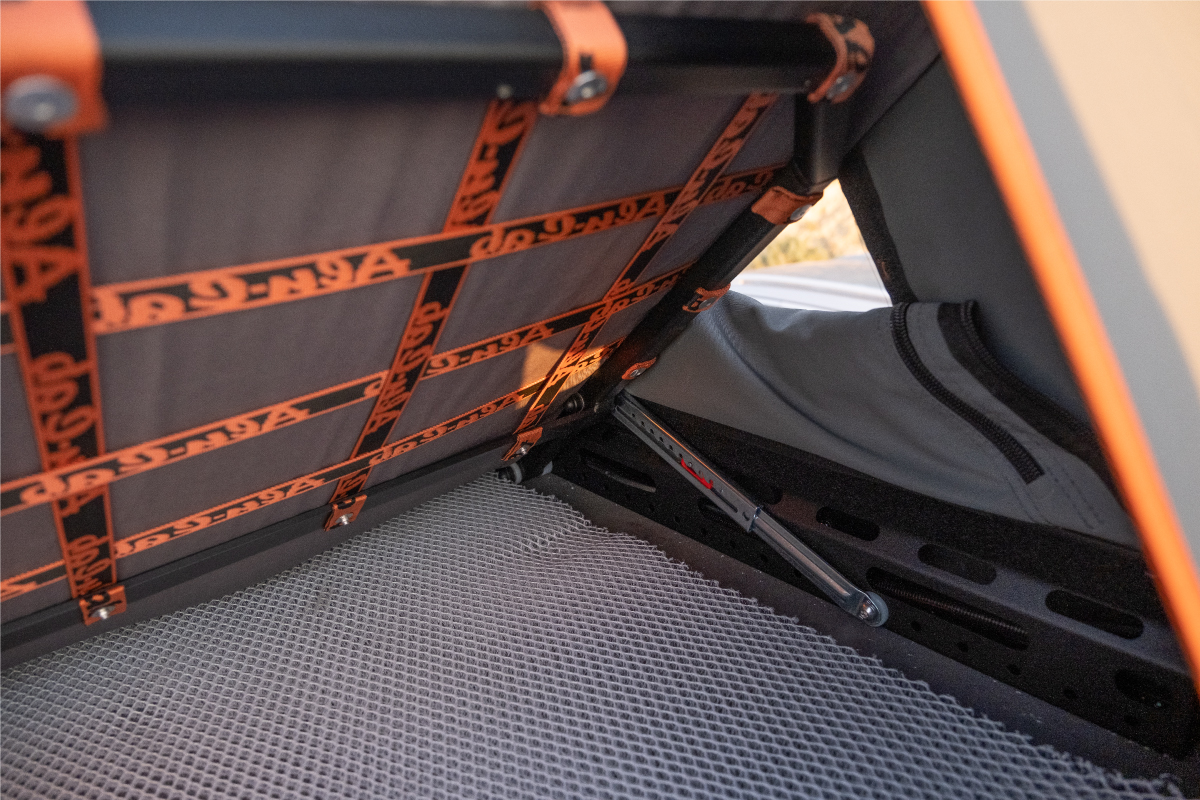 Alu-Cab Gen 3-R Hard Shell Rooftop Tent - Image 10