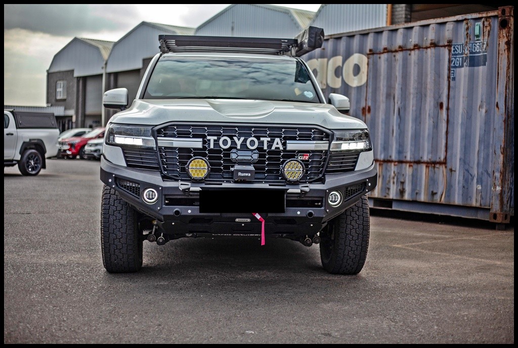 Toyota Land Cruiser 300 GR-S/GX-R 2021+ Gobi Stealth Bull Bar