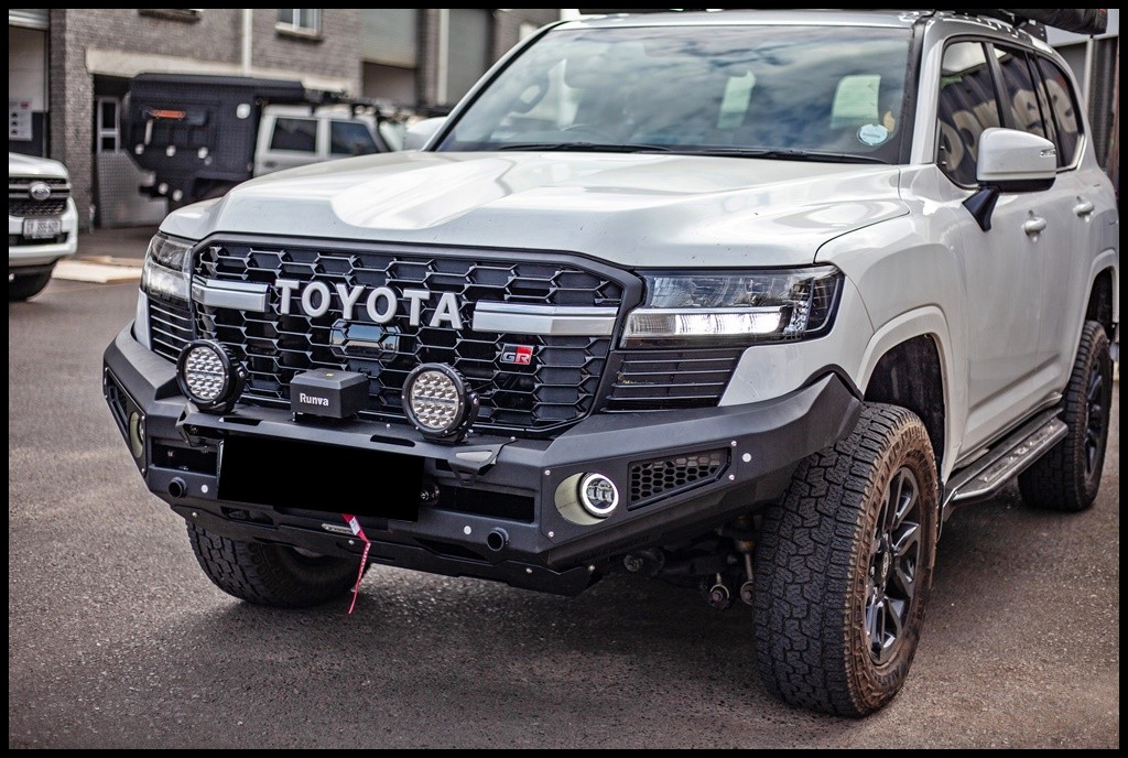 Toyota Land Cruiser 300 GR-S/GX-R 2021+ Gobi Stealth Bull Bar - Image 3