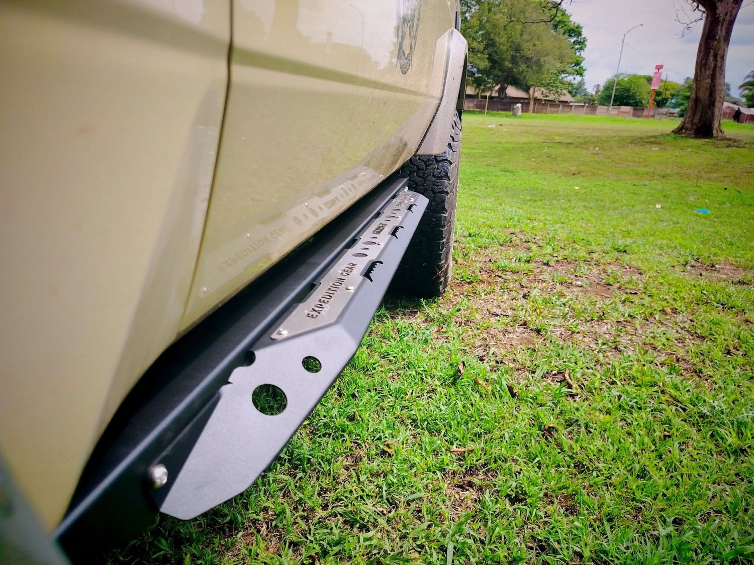 Toyota Land Cruiser 76 Series 2.8/V8 2024+ Gobi Rocksliders