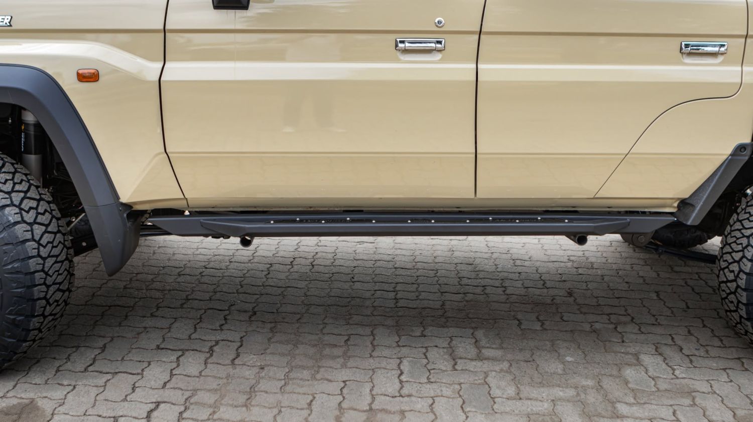 Toyota Land Cruiser 79 Series 2009+ Desert V-Range Rocksliders - Image 3