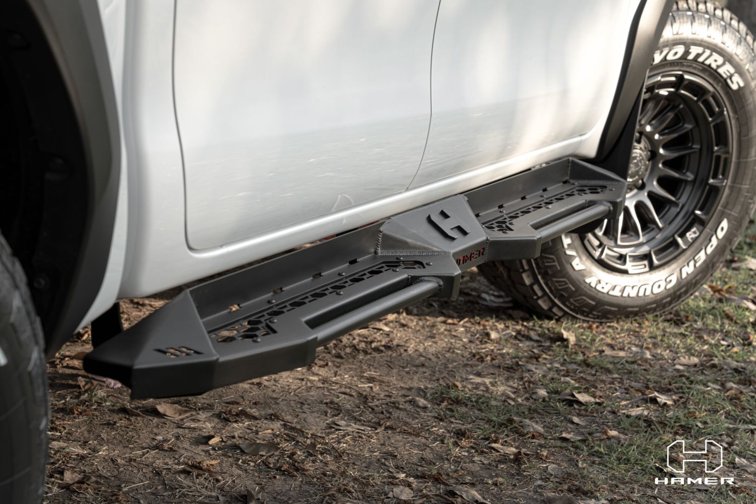 Toyota Hilux Travo 2026+ Double Cab Hamer Shadow Side Steps