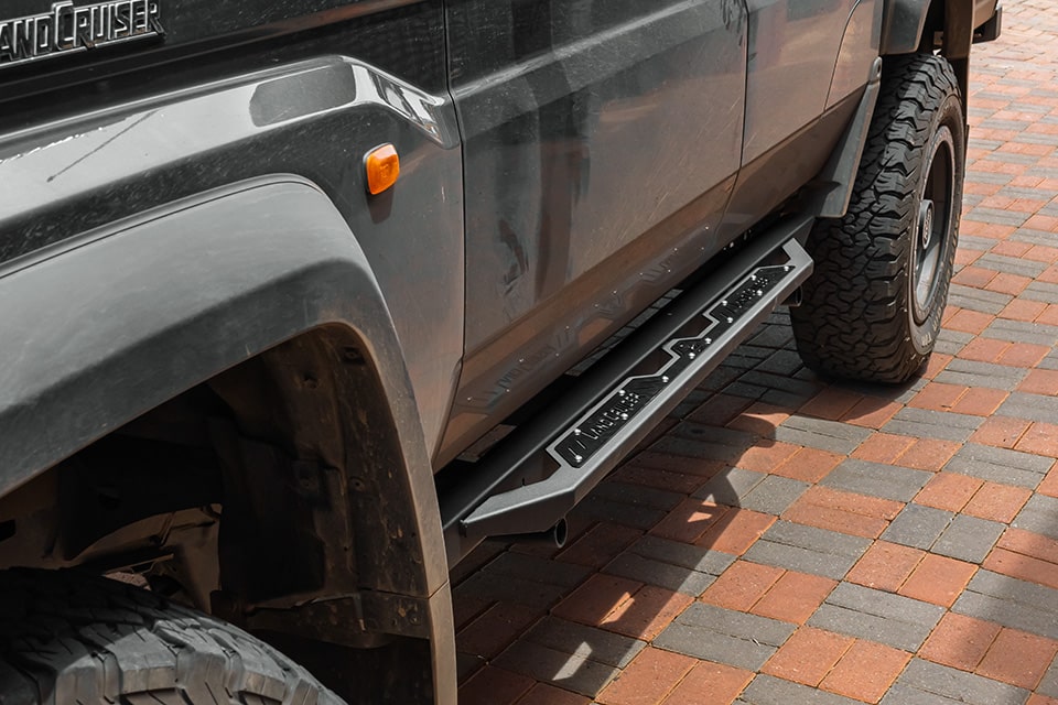 Toyota Land Cruiser 79 Series 2009+ Desert V-Range Rocksliders