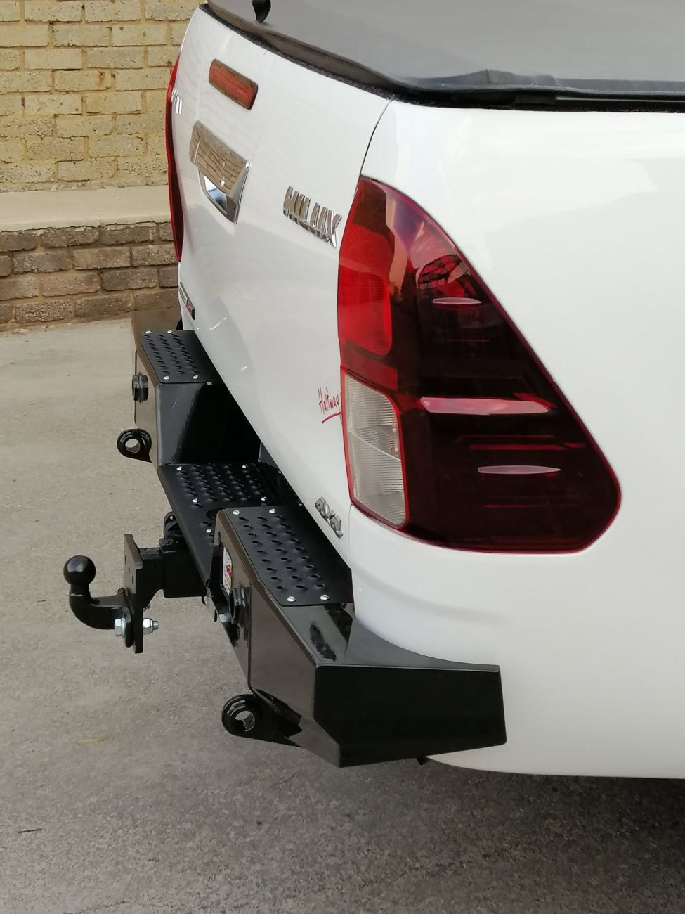 Toyota Hilux D4D 2005-2015 Outback Rear Bumper - Image 3
