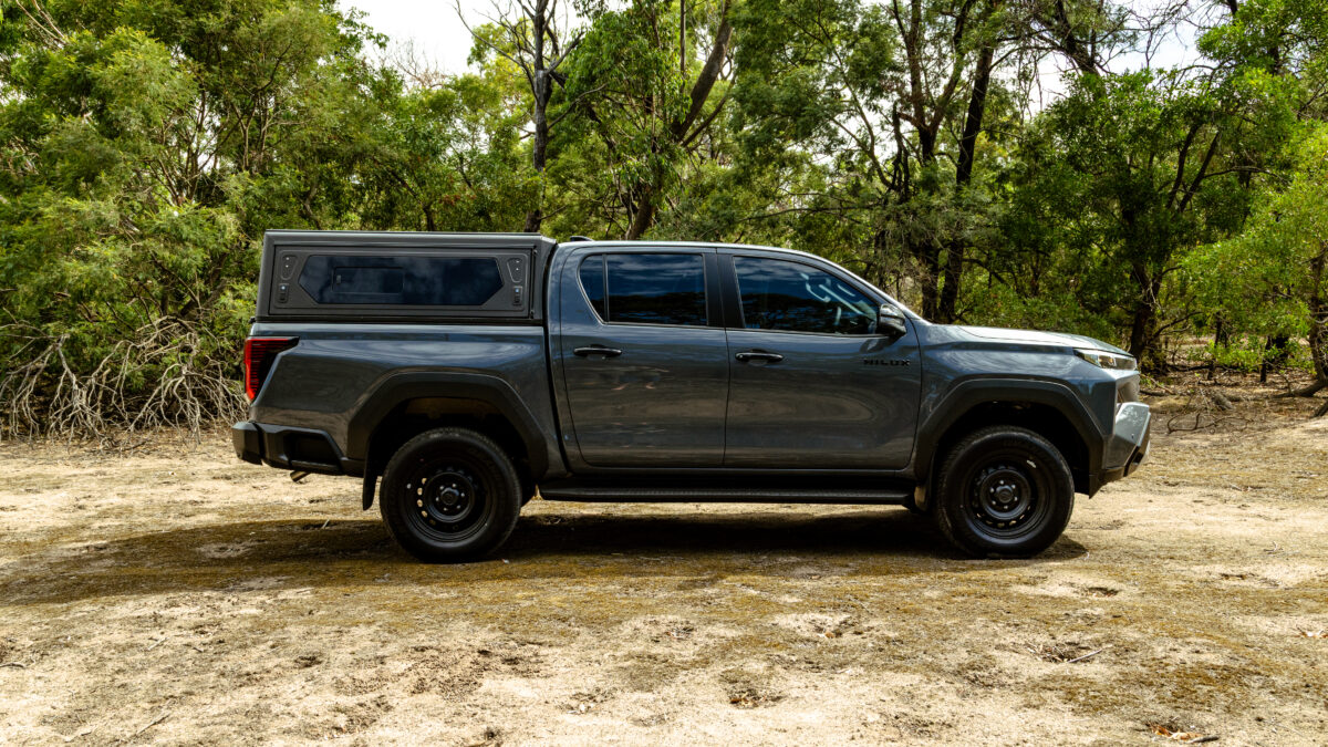 Toyota Hilux Travo 2026+ Alu-Cab Contour Canopy - Image 8