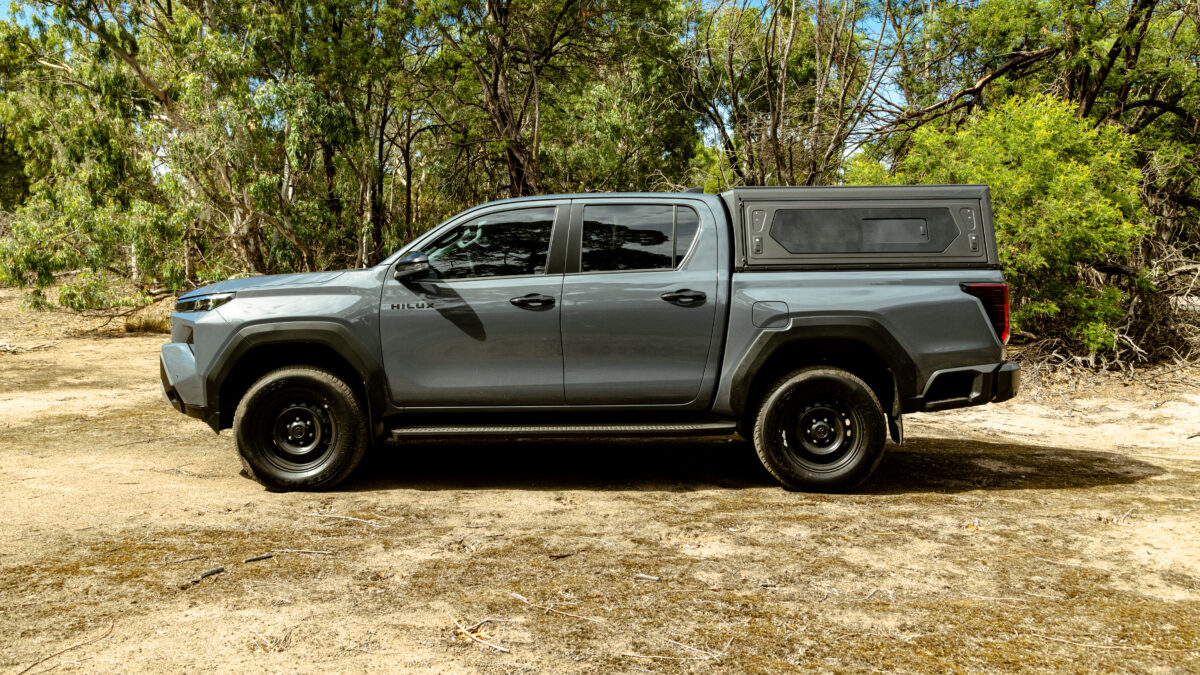 Toyota Hilux Travo 2026+ Alu-Cab Contour Canopy - Image 7