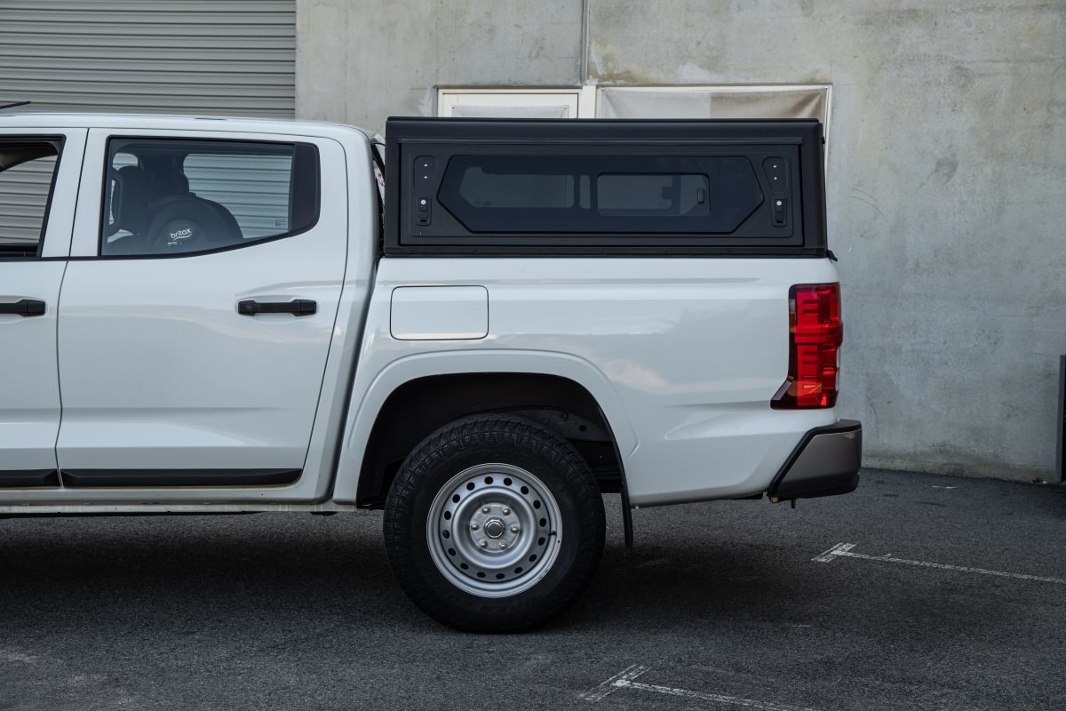 Mitsubishi Triton MV 2025+ Alu-Cab Contour Canopy - Image 3