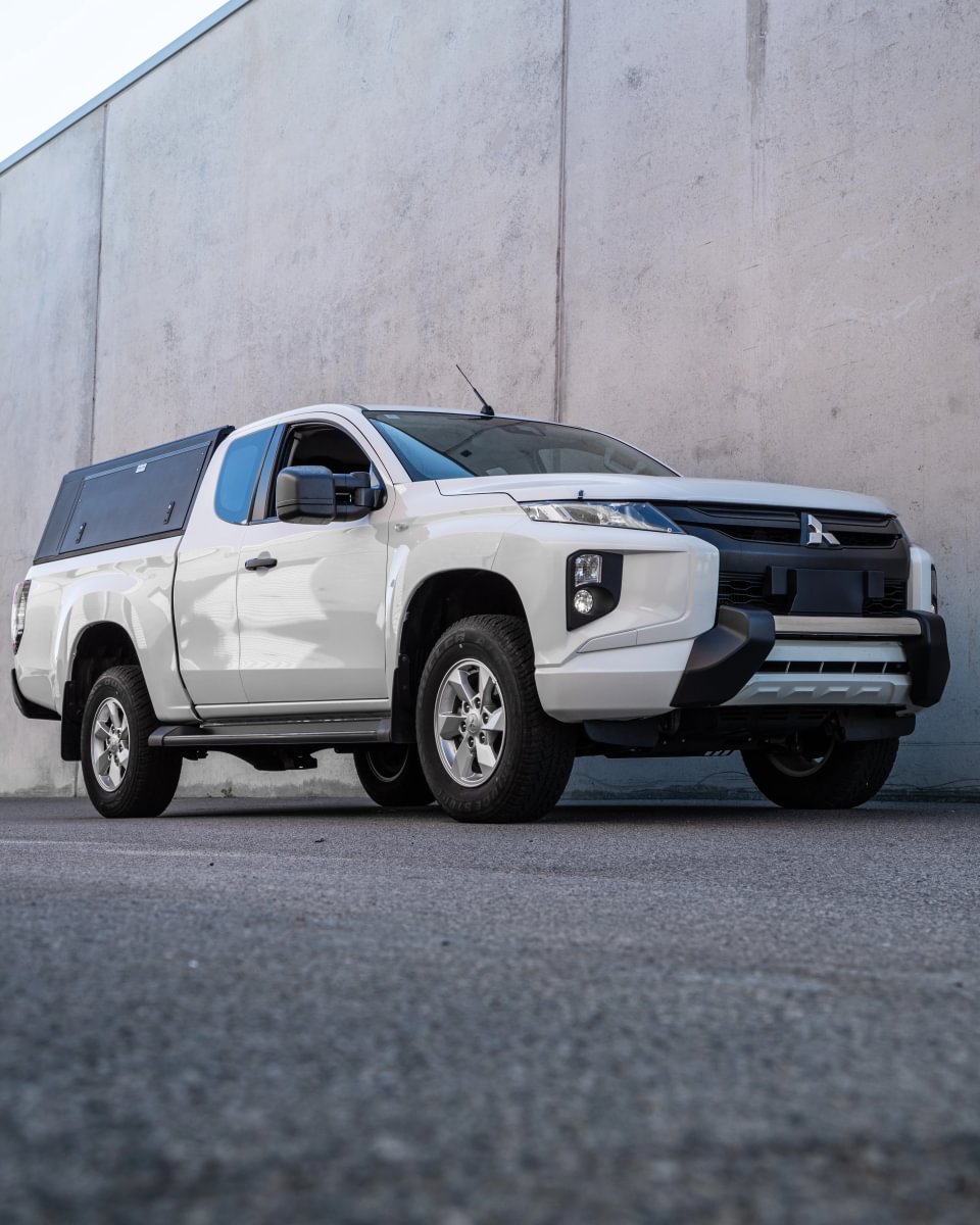 Mitsubishi Triton MV 2025+ Alu-Cab Contour Canopy - Image 15